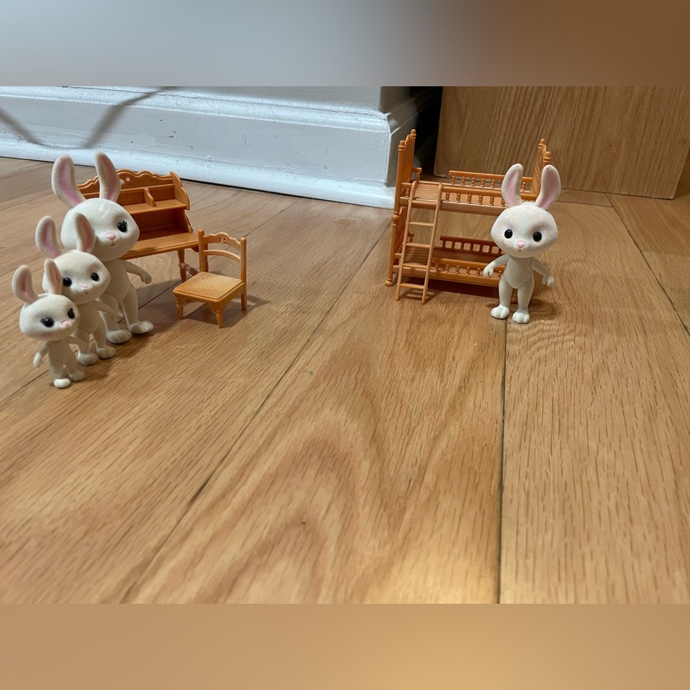 Calico Critters rabbit family